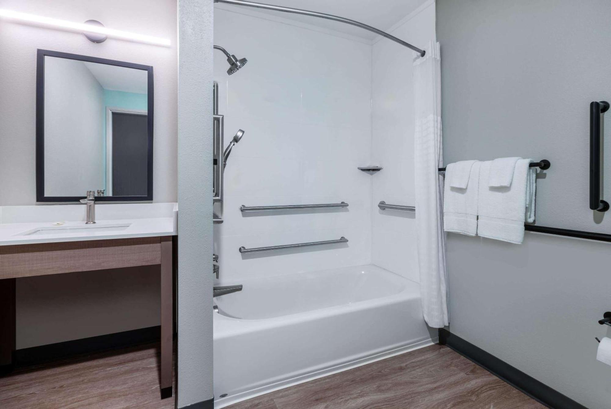 Echo Suites Extended Stay By Wyndham Richmond West Innsbrook Exterior photo